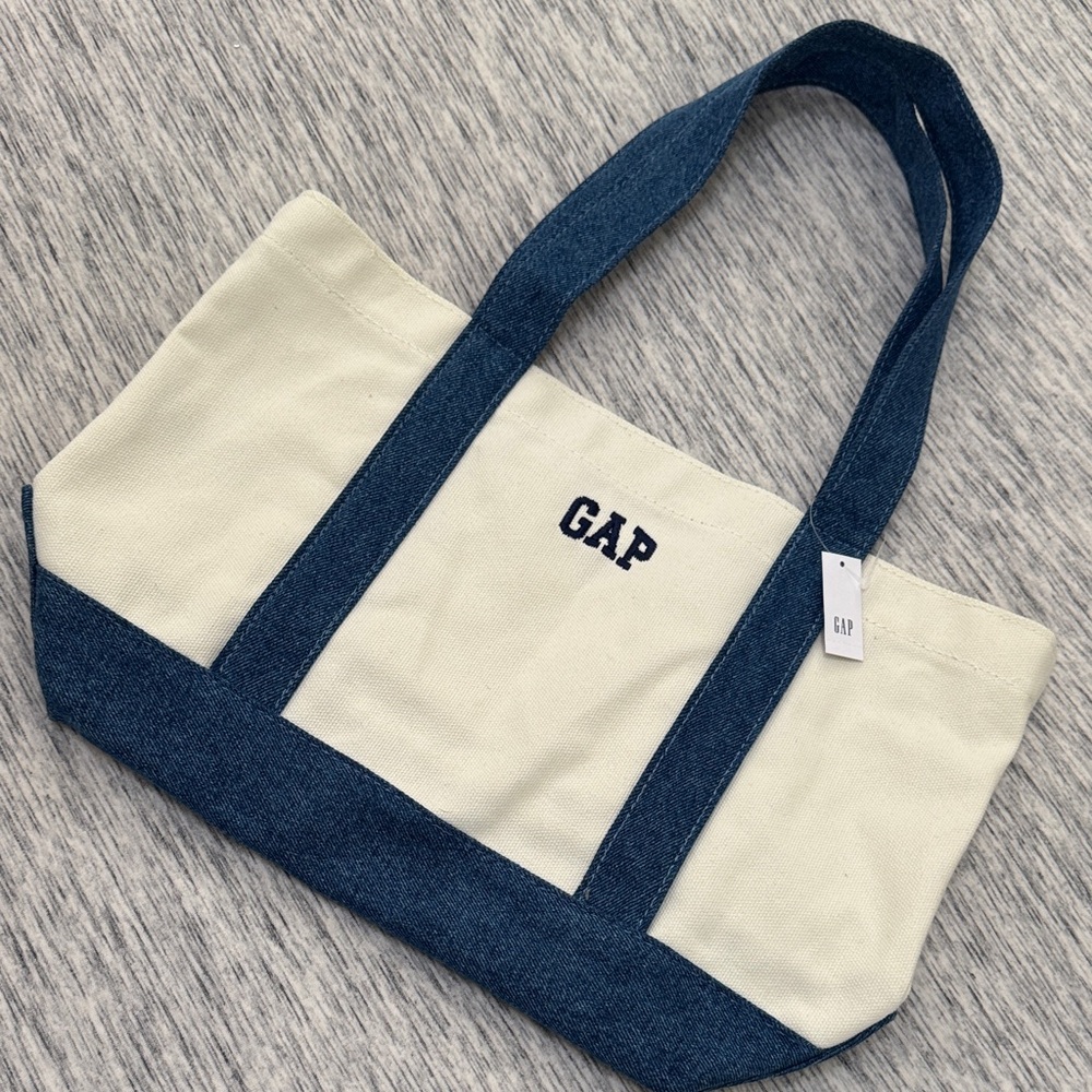 GAP Two-Tone Canvas Tote in Denim and Cream